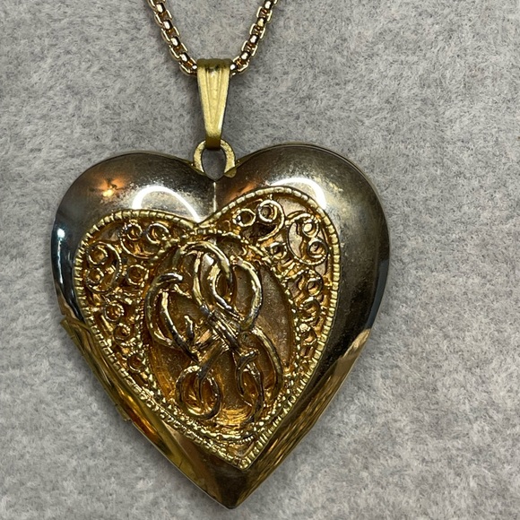 Vintage heart locket - Picture 3 of 3